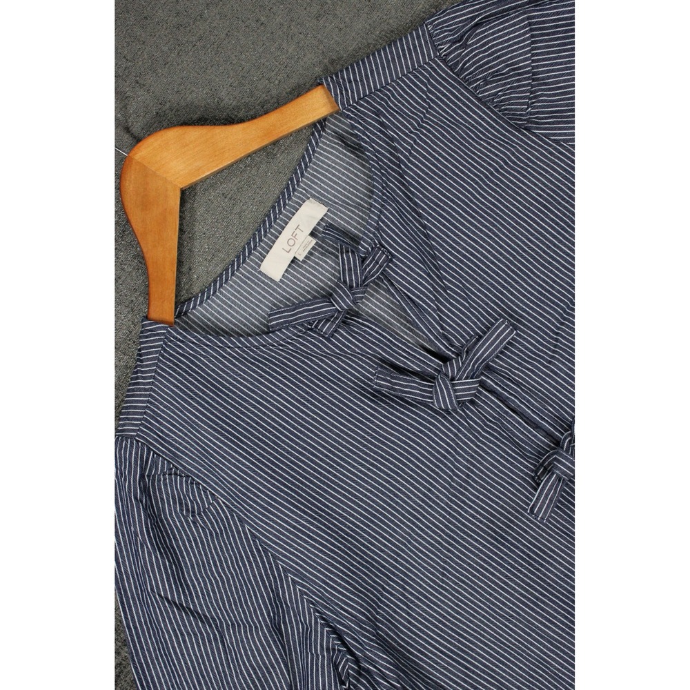 Loft Navy Blue White Pinstripe Tie Front Keyhole Peplum Blouse Large Cotton 0833
